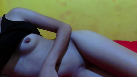 silkykitten_ online show from December 21, 2:32 pm