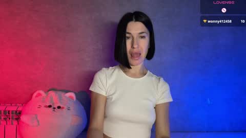 Melani online show from April 6, 8:54 pm