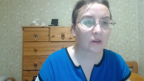 smart_rose online show from April 10, 10:27 pm