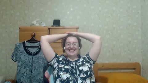 smart_rose online show from April 15, 9:26 pm