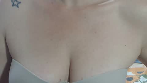 Sofa Castellanos online show from April 13, 12:50 pm