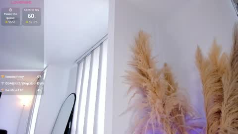 sofia wiliam   online show from April 1, 1:41 pm