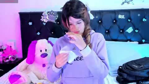 sofiia cute  online show from April 7, 4:47 am