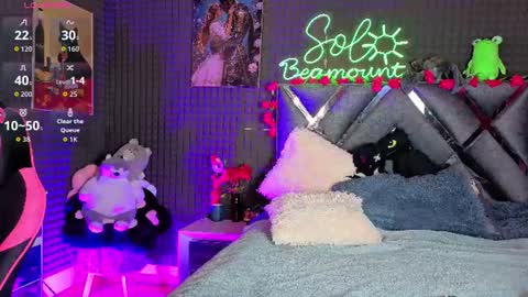 Sol  online show from June 16, 7:04 pm