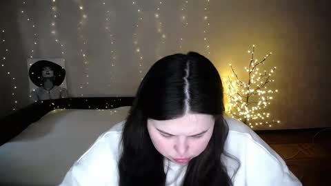 sophia__olsen online show from March 25, 7:00 am