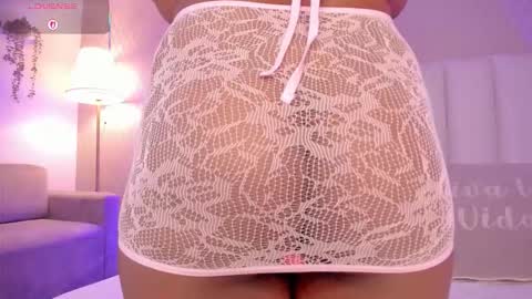 SophiaSmiths online show from March 17, 8:24 pm