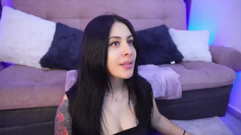 Sophiie online show from April 16, 3:18 am