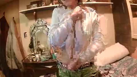 Sonia and Kris online show from February 18, 12:21 am