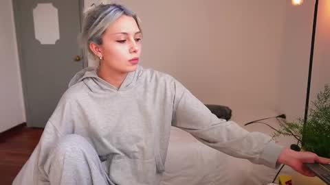 Stef online show from July 13, 7:14 pm