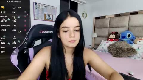 Stefany online show from June 18, 11:53 pm