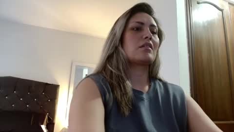 storm_hanks online show from February 3, 5:05 am