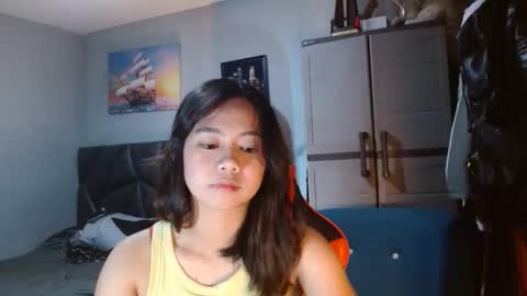 Kisses online show from March 22, 8:20 am