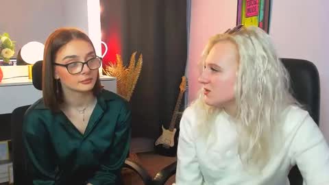 Suzi online show from March 10, 10:18 am