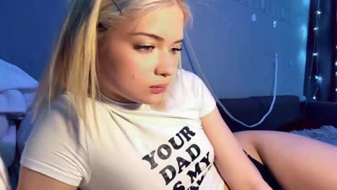 Stacy online show from April 22, 2:52 am