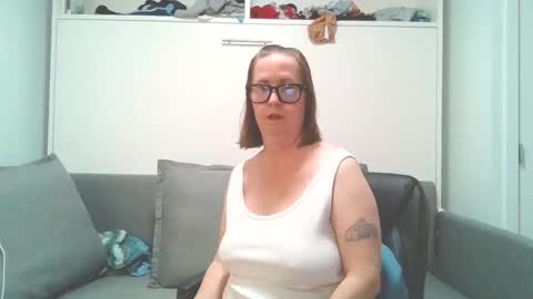 sweetandnaughty123 online show from January 9, 4:28 am