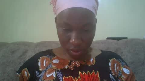 sweetdiva2012 online show from June 12, 7:05 am
