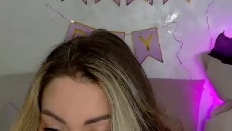 Daddy Babby Girl online show from January 18, 10:55 am