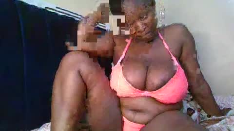 sweetlexier online show from June 24, 8:13 am