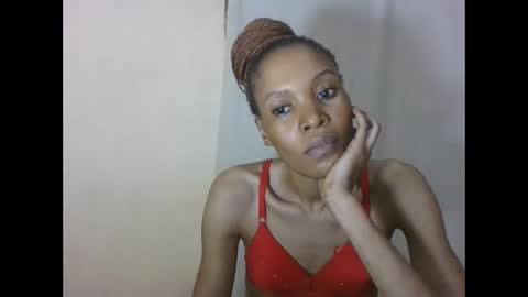 ESTHER online show from April 19, 6:10 pm