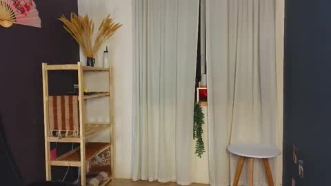 Lizzy online show from March 6, 1:39 pm