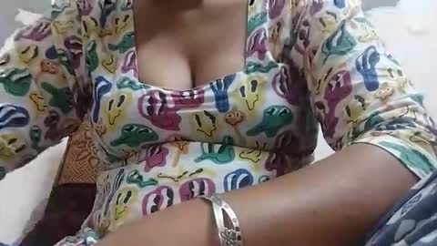 taniya_roy4628 online show from April 13, 2:24 am