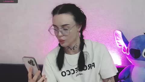 Taya online show from February 14, 9:06 pm