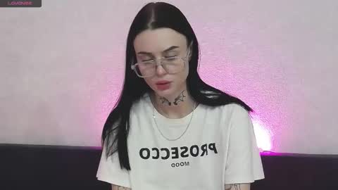 Taya online show from February 17, 7:24 pm