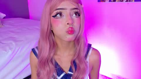 TAYLOR  online show from February 1, 11:53 am