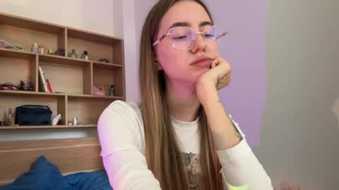 tessa_calmness online show from April 10, 5:46 am