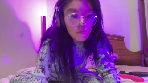 silky baby online show from November 27, 2:03 am