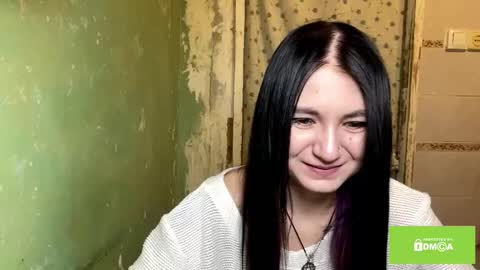 Lola  3 a gift for every fan club member online show from February 9, 9:06 pm