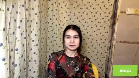 Lola  3 a gift for every fan club member online show from February 3, 2:53 am