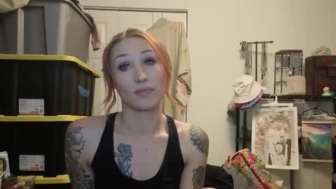 thornsandhoney online show from May 22, 2:20 am
