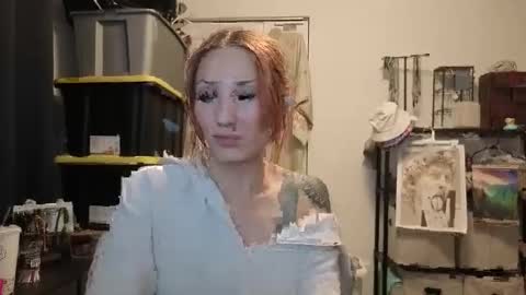 thornsandhoney online show from May 18, 5:57 am