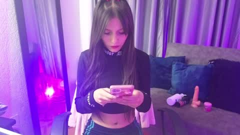 tiinajonus_ online show from March 31, 2:11 am