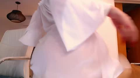 Tilly online show from April 11, 8:23 pm