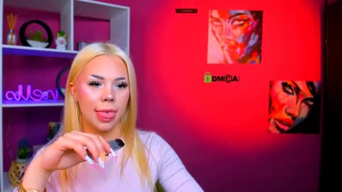 tina_golden1 online show from April 3, 4:43 am