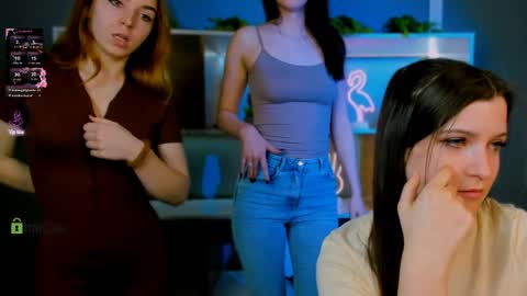 tina_golden1 online show from March 27, 3:57 pm