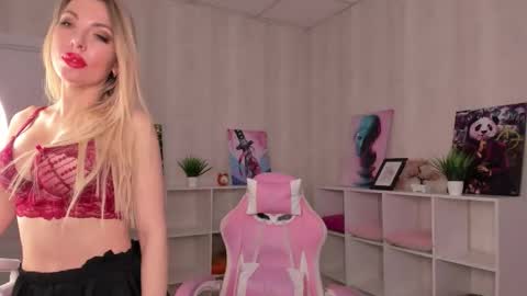 Tisha online show from February 26, 8:02 am