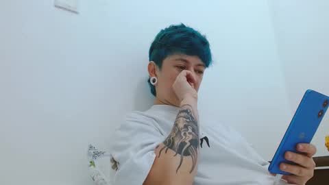 Blue online show from February 20, 9:04 pm