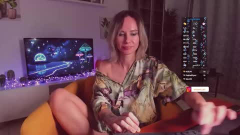 Hey my name is Kiri Kiri online show from October 2, 9:31 pm