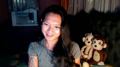 NEWRA  ALLISON online show from June 19, 2:05 am