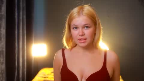 valeri______ online show from July 2, 7:14 am
