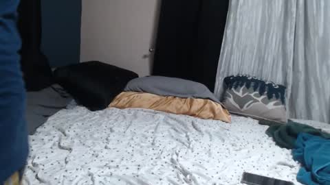 Valhallacouple420 online show from December 18, 2:27 am