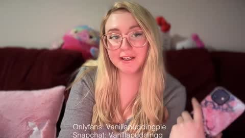 vanillapuddingpie online show from December 10, 11:40 pm