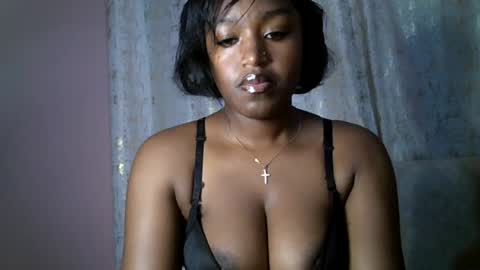 vee_quest online show from June 25, 4:30 pm