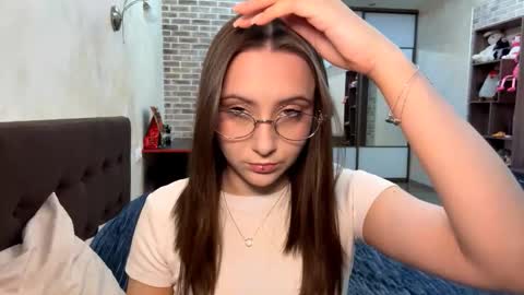 LisaWens online show from February 3, 2:33 pm