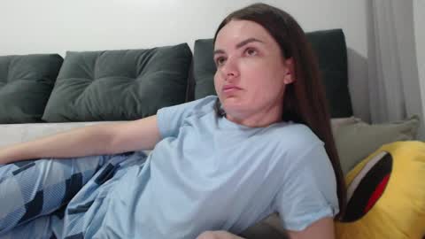 velvetmoon123 online show from March 31, 5:13 pm