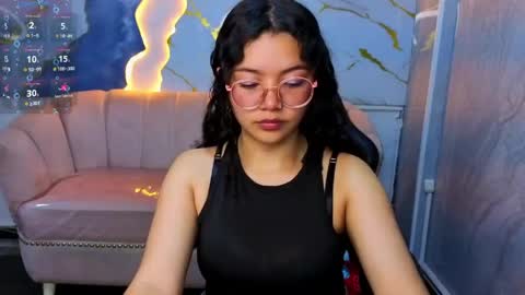 victoria_castillo_b online show from April 19, 3:06 am