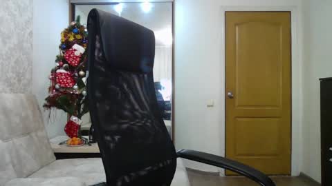 Victoria online show from December 24, 3:16 pm